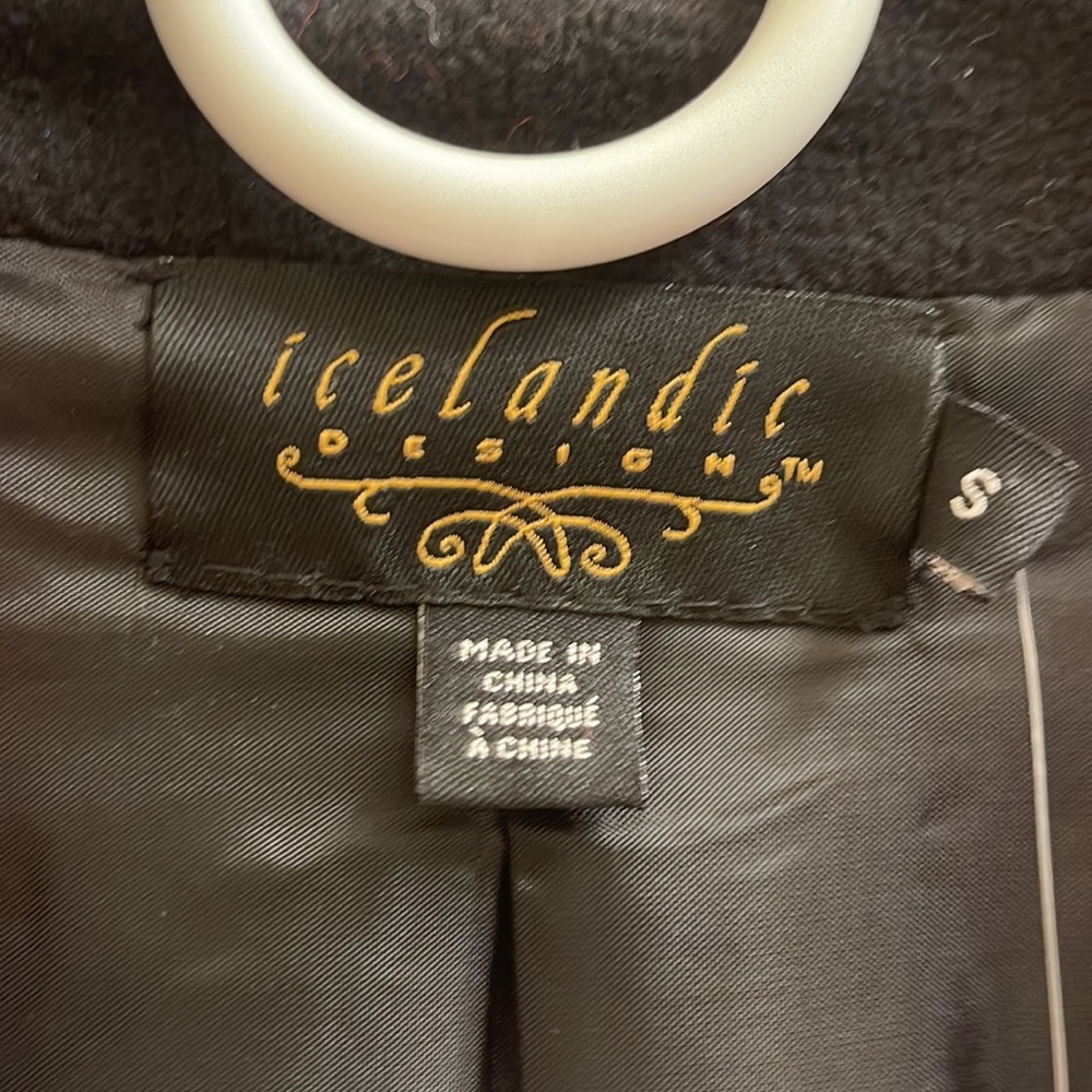 Hand Embroidered Icelandic Jacket - Picture 3 of 5